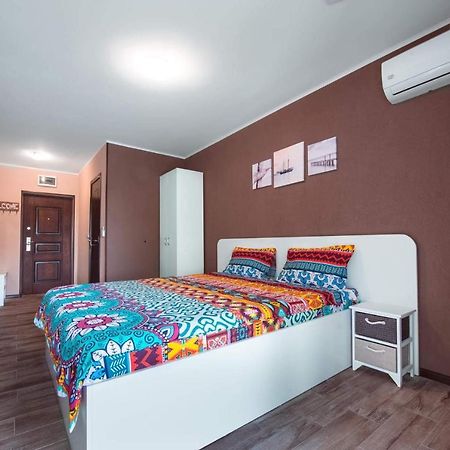 Garsonierele Alexandru Apartment Saturn Luaran gambar